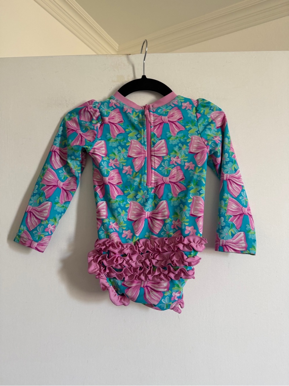 Caden Lane Toddler Girls Bow Print Long Sleeve Rash Guard Ruffle Bottom Swimsuit - Picture 6 of 7